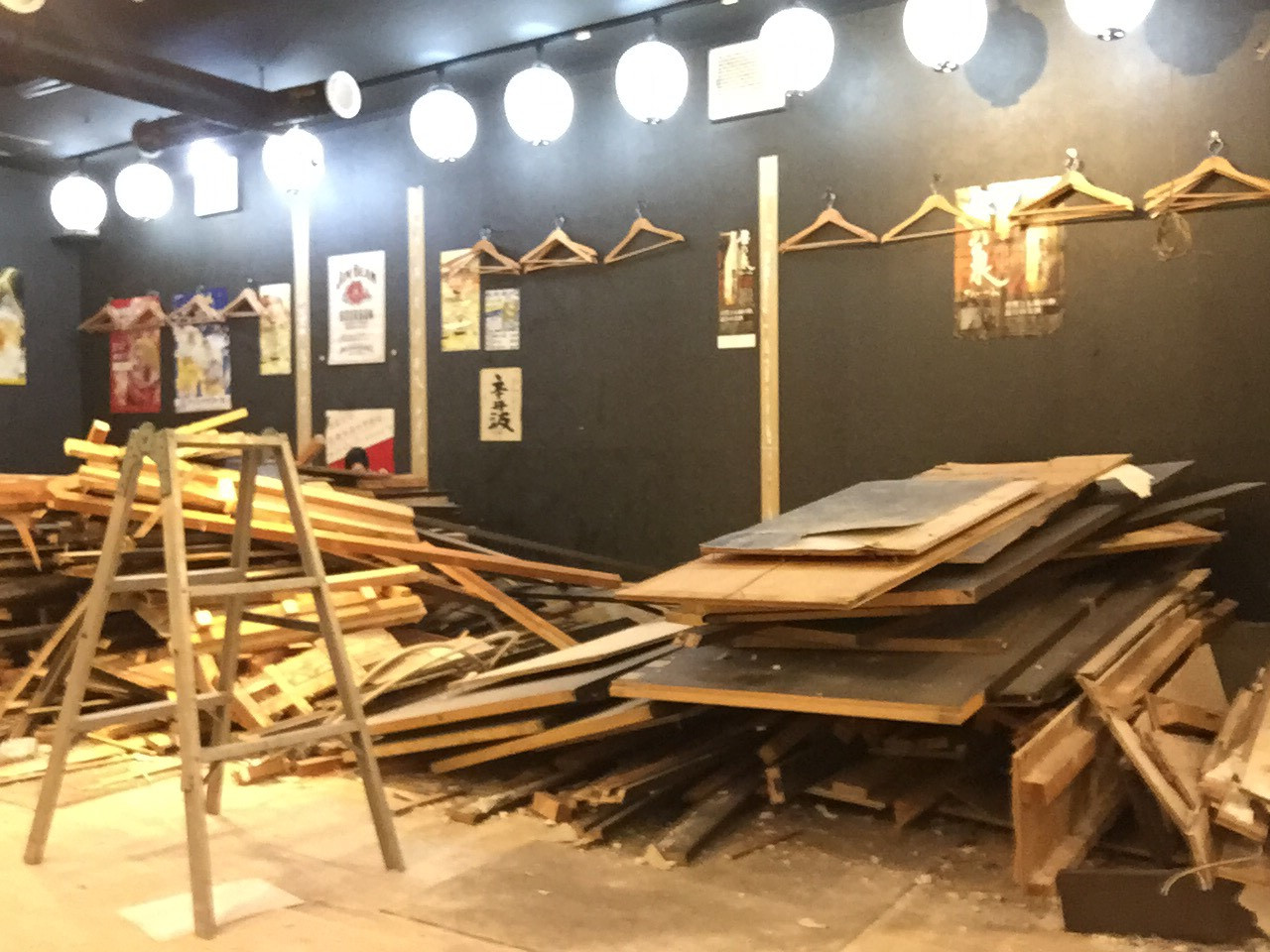 大阪　堺東の店舗内装解体工事